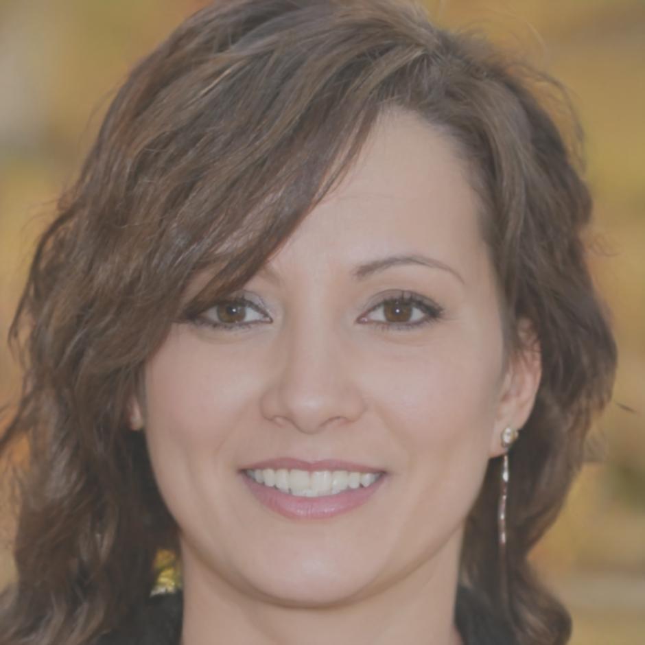 Sarah Mitchell, Creative Director and Co-Founder of Visiora Fildra